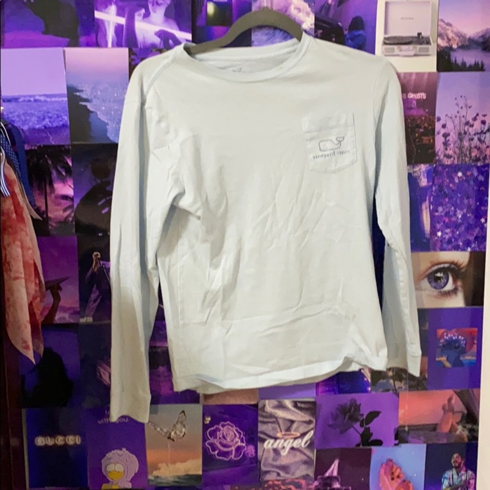 Long sleeve vineyard vine shirt